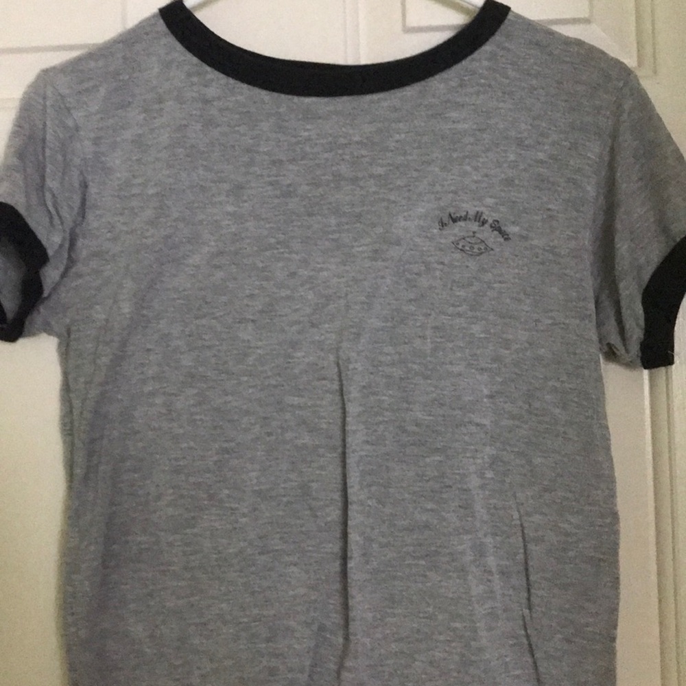 A blackish grayish shirt